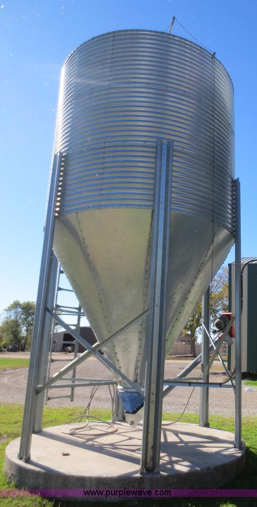 image for item F8036 Cumberland storage bin