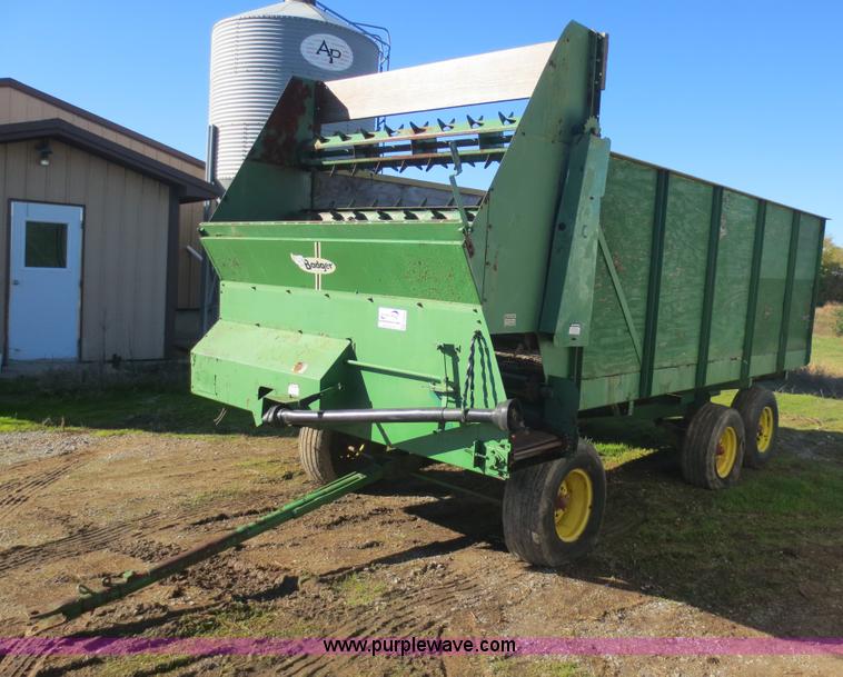 image for item F8044 Badger silage feeder