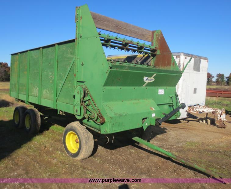 image for item F8044 Badger silage feeder