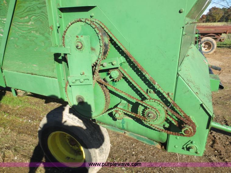 image for item F8044 Badger silage feeder