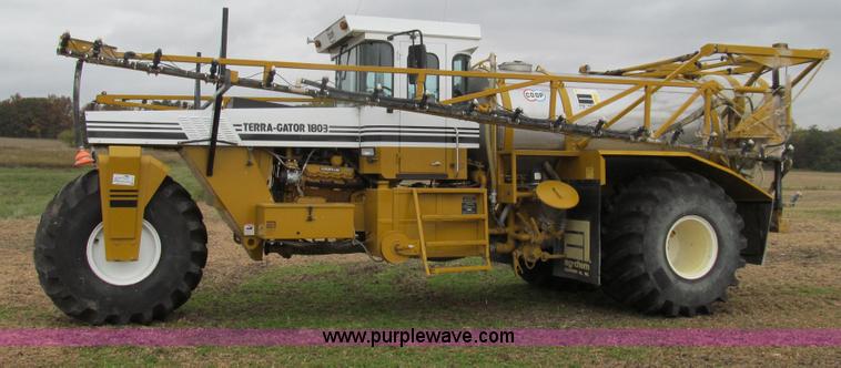 image for item G2161 1996 Ag-Chem TerraGator 1803 self-propelled sprayer floater