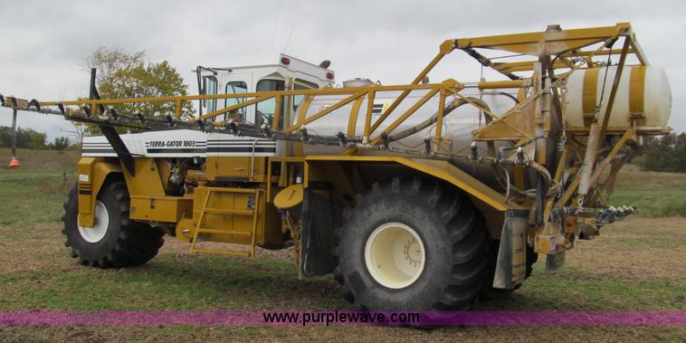 image for item G2161 1996 Ag-Chem TerraGator 1803 self-propelled sprayer floater