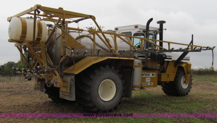 image for item G2161 1996 Ag-Chem TerraGator 1803 self-propelled sprayer floater
