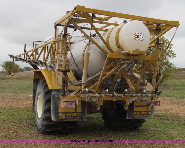 image for item G2161 1996 Ag-Chem TerraGator 1803 self-propelled sprayer floater
