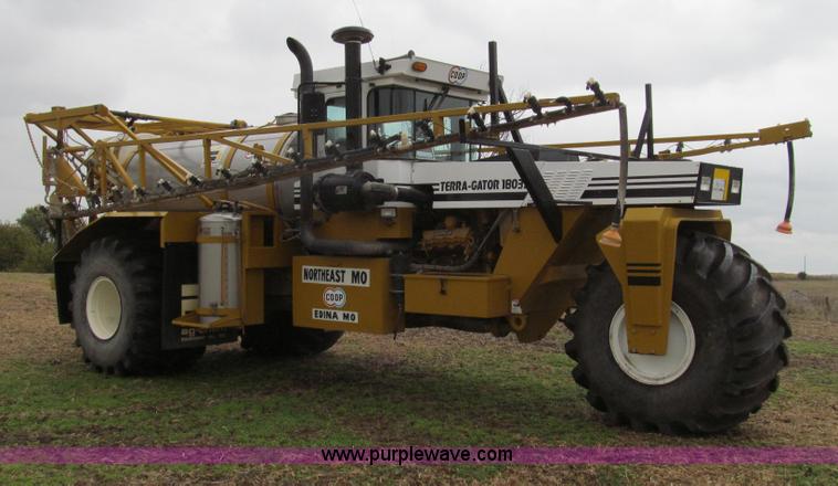 image for item G2161 1996 Ag-Chem TerraGator 1803 self-propelled sprayer floater