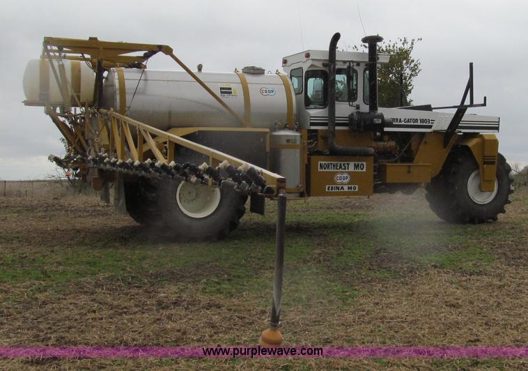 image for item G2161 1996 Ag-Chem TerraGator 1803 self-propelled sprayer floater