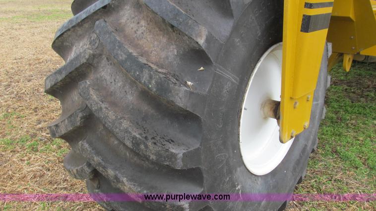 image for item G2161 1996 Ag-Chem TerraGator 1803 self-propelled sprayer floater