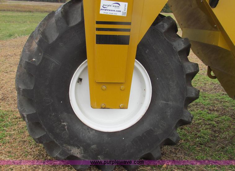 image for item G2161 1996 Ag-Chem TerraGator 1803 self-propelled sprayer floater