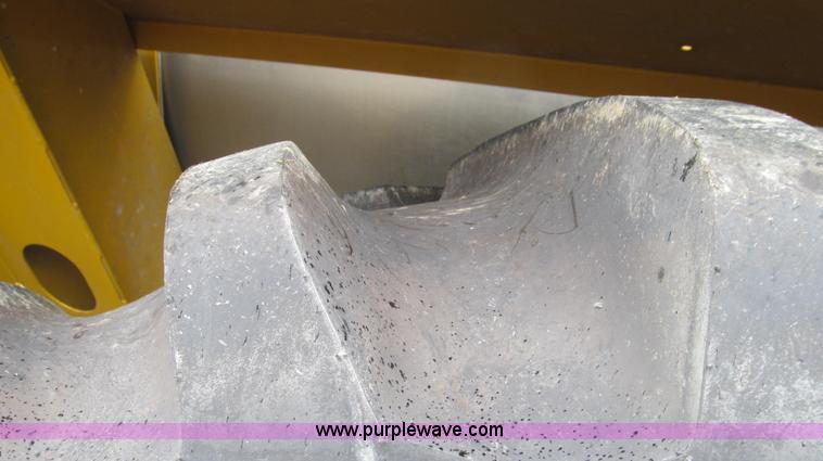 image for item G2161 1996 Ag-Chem TerraGator 1803 self-propelled sprayer floater