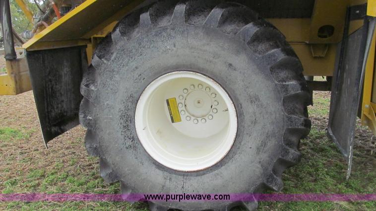 image for item G2161 1996 Ag-Chem TerraGator 1803 self-propelled sprayer floater