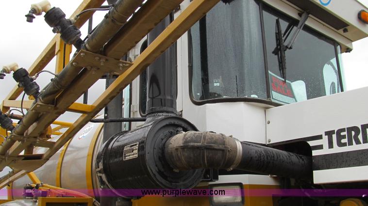 image for item G2161 1996 Ag-Chem TerraGator 1803 self-propelled sprayer floater