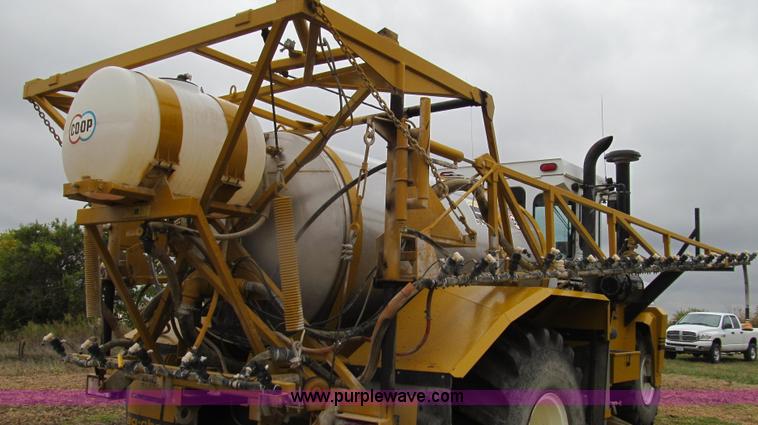 image for item G2161 1996 Ag-Chem TerraGator 1803 self-propelled sprayer floater
