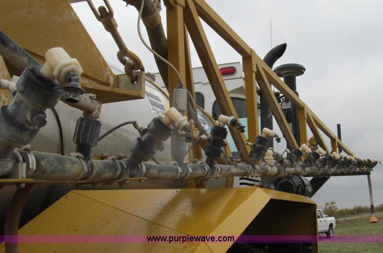 image for item G2161 1996 Ag-Chem TerraGator 1803 self-propelled sprayer floater