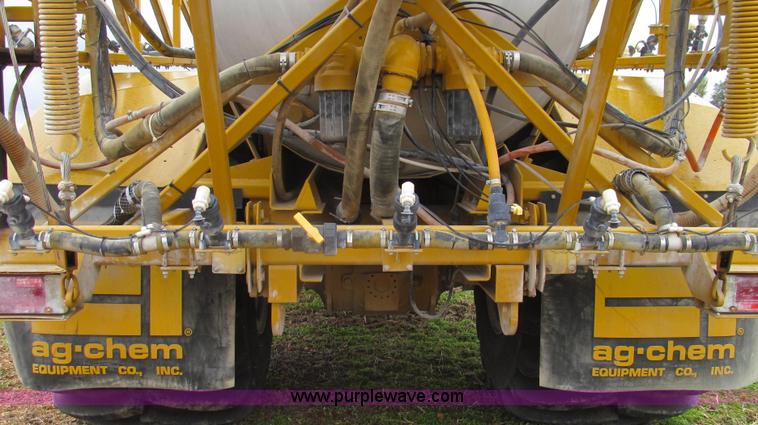 image for item G2161 1996 Ag-Chem TerraGator 1803 self-propelled sprayer floater