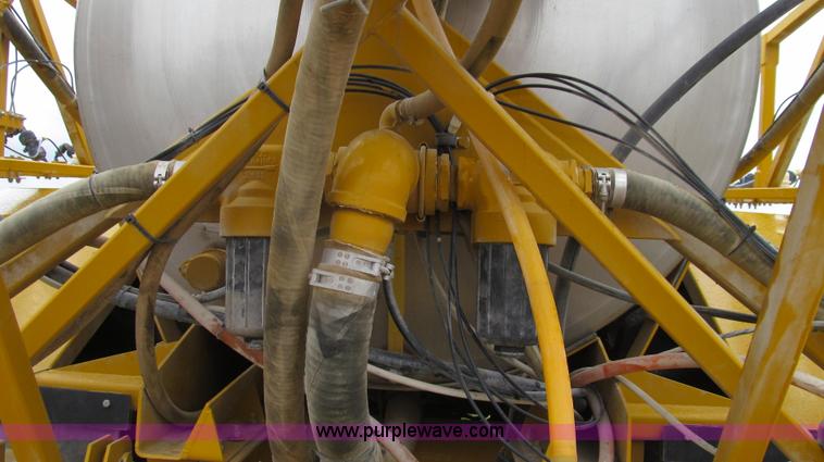 image for item G2161 1996 Ag-Chem TerraGator 1803 self-propelled sprayer floater