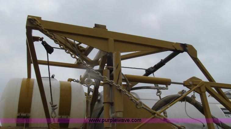 image for item G2161 1996 Ag-Chem TerraGator 1803 self-propelled sprayer floater