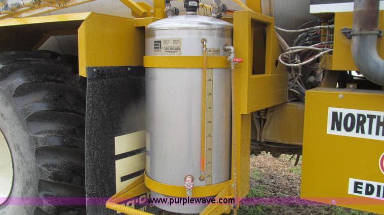 image for item G2161 1996 Ag-Chem TerraGator 1803 self-propelled sprayer floater