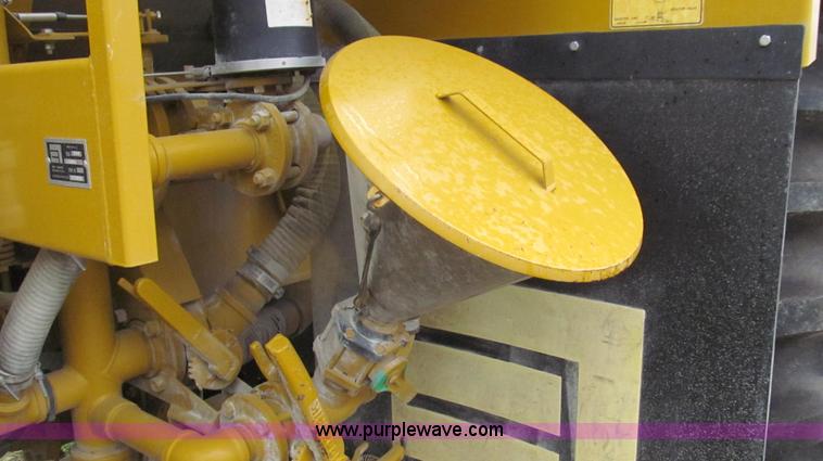 image for item G2161 1996 Ag-Chem TerraGator 1803 self-propelled sprayer floater