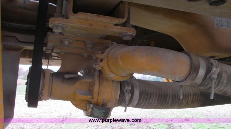 image for item G2161 1996 Ag-Chem TerraGator 1803 self-propelled sprayer floater