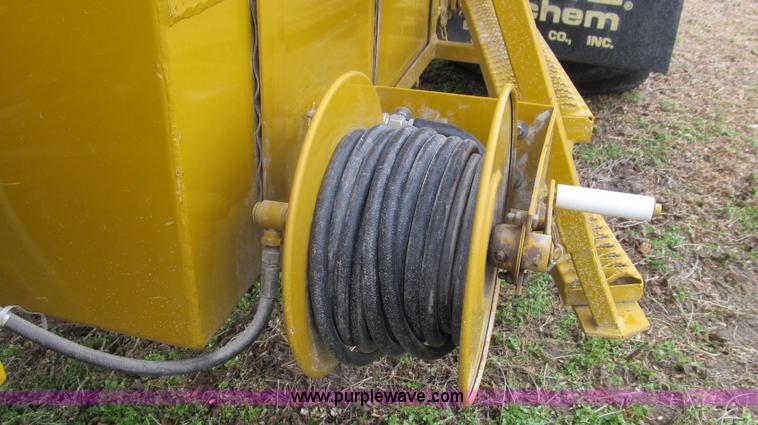 image for item G2161 1996 Ag-Chem TerraGator 1803 self-propelled sprayer floater