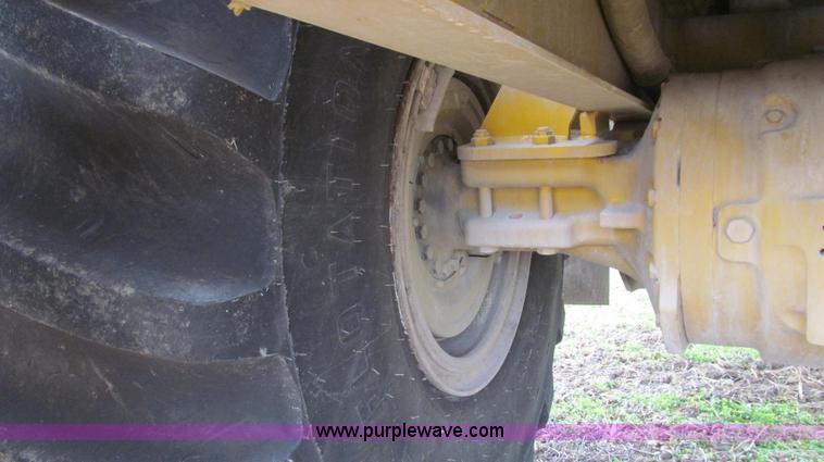 image for item G2161 1996 Ag-Chem TerraGator 1803 self-propelled sprayer floater