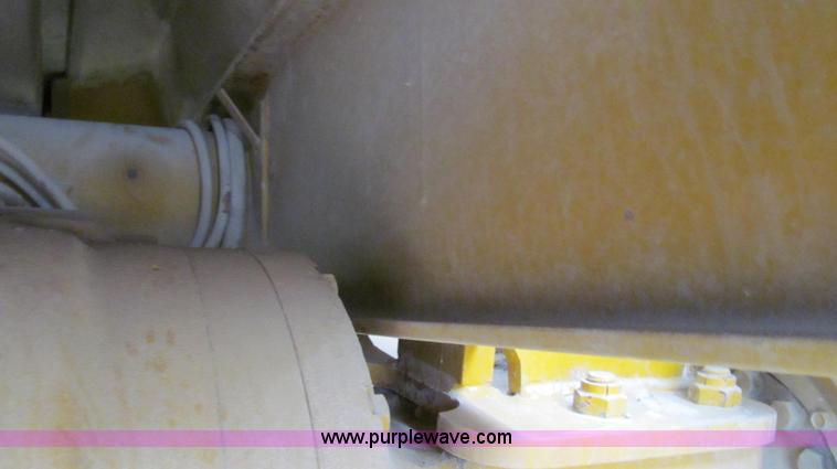 image for item G2161 1996 Ag-Chem TerraGator 1803 self-propelled sprayer floater