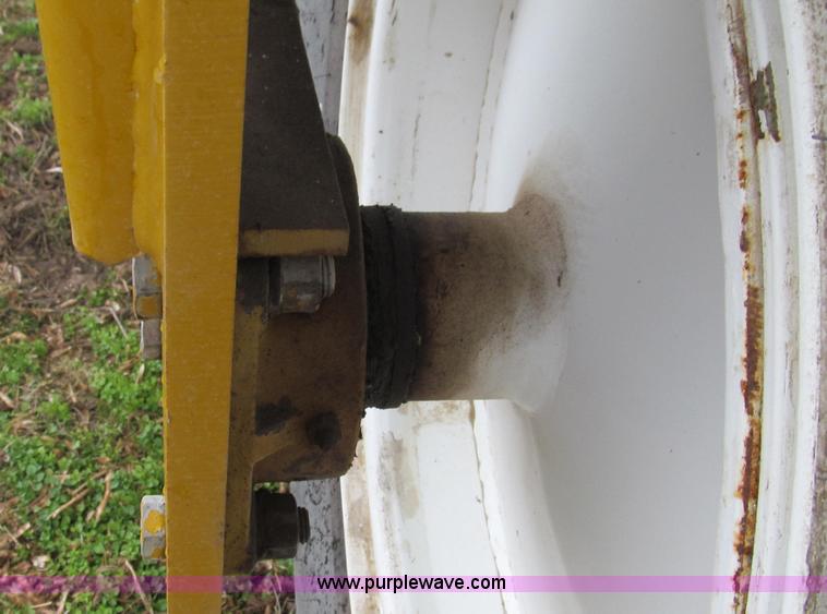 image for item G2161 1996 Ag-Chem TerraGator 1803 self-propelled sprayer floater