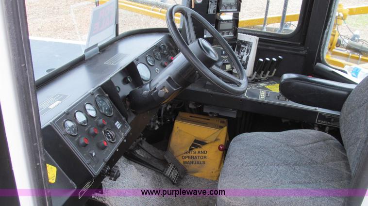 image for item G2161 1996 Ag-Chem TerraGator 1803 self-propelled sprayer floater