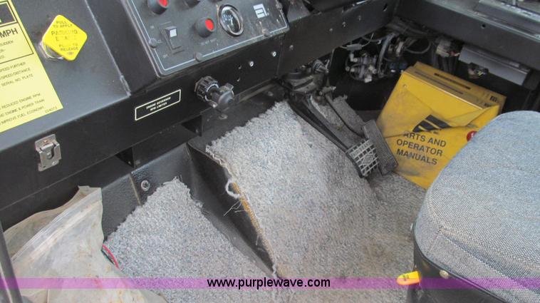 image for item G2161 1996 Ag-Chem TerraGator 1803 self-propelled sprayer floater