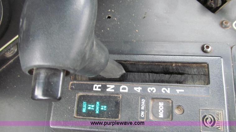 image for item G2161 1996 Ag-Chem TerraGator 1803 self-propelled sprayer floater