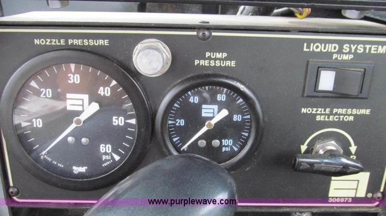 image for item G2161 1996 Ag-Chem TerraGator 1803 self-propelled sprayer floater