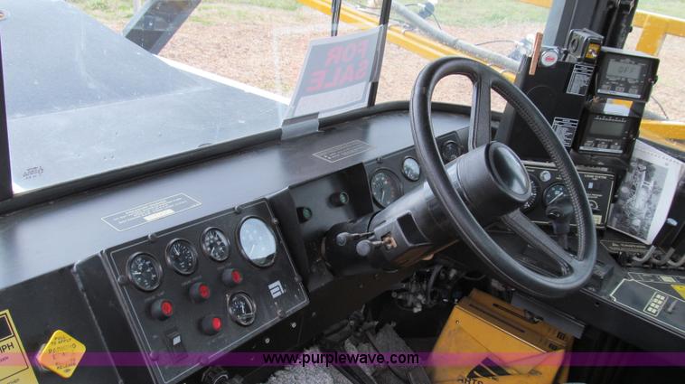 image for item G2161 1996 Ag-Chem TerraGator 1803 self-propelled sprayer floater