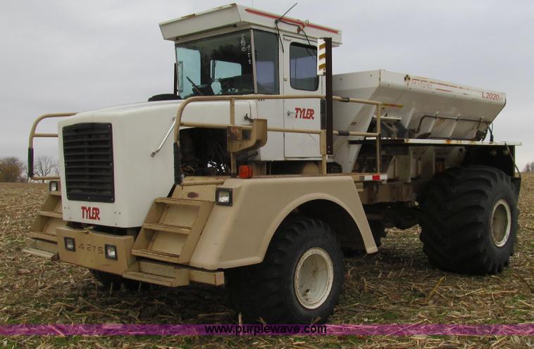 image for item G2176 1993 Tyler 4275 dry fertilizer spreader truck