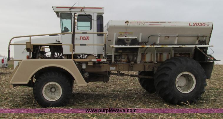 image for item G2176 1993 Tyler 4275 dry fertilizer spreader truck