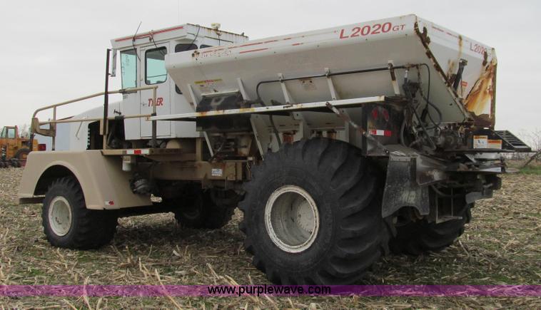 image for item G2176 1993 Tyler 4275 dry fertilizer spreader truck