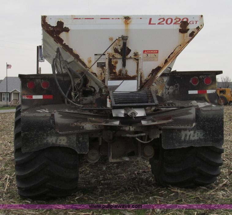 image for item G2176 1993 Tyler 4275 dry fertilizer spreader truck