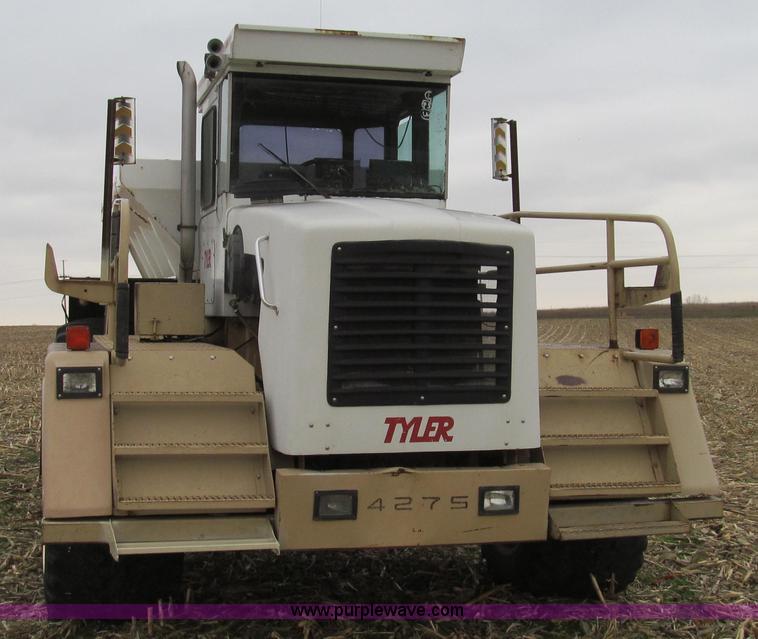 image for item G2176 1993 Tyler 4275 dry fertilizer spreader truck