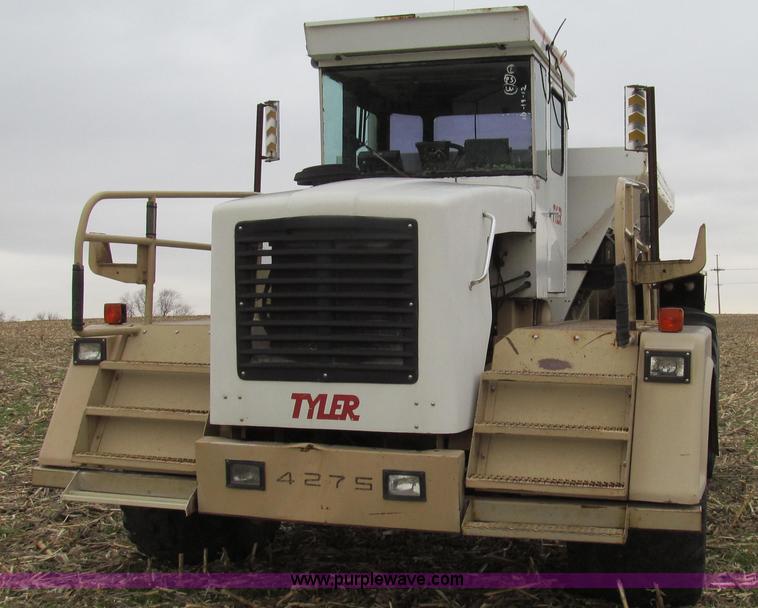 image for item G2176 1993 Tyler 4275 dry fertilizer spreader truck