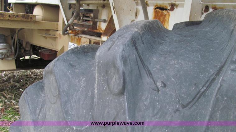 image for item G2176 1993 Tyler 4275 dry fertilizer spreader truck