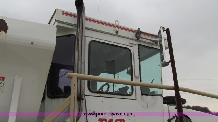 image for item G2176 1993 Tyler 4275 dry fertilizer spreader truck