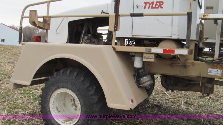 image for item G2176 1993 Tyler 4275 dry fertilizer spreader truck