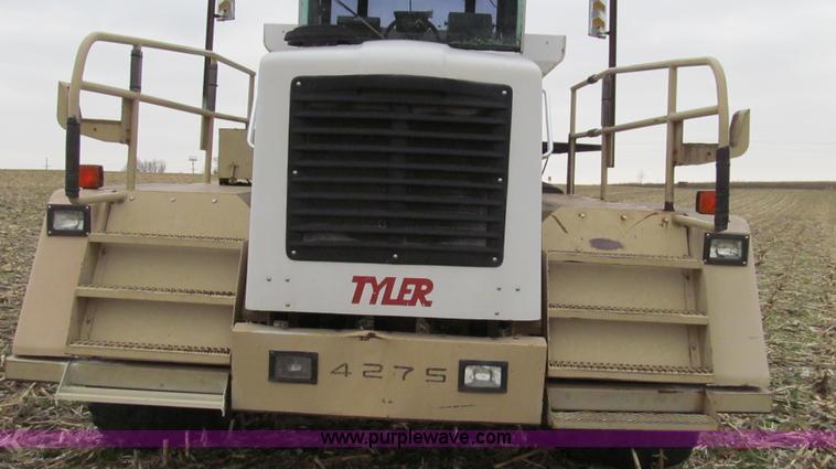 image for item G2176 1993 Tyler 4275 dry fertilizer spreader truck