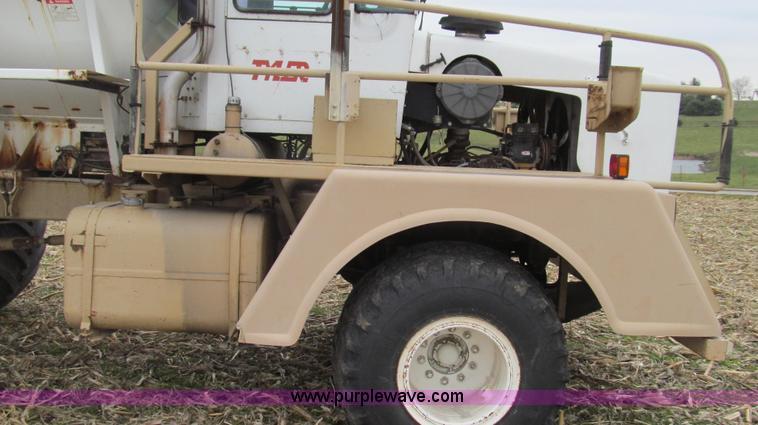 image for item G2176 1993 Tyler 4275 dry fertilizer spreader truck