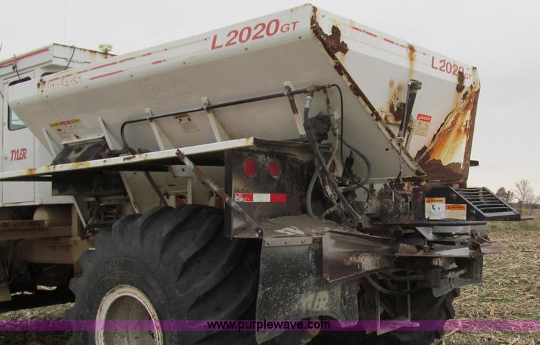 image for item G2176 1993 Tyler 4275 dry fertilizer spreader truck