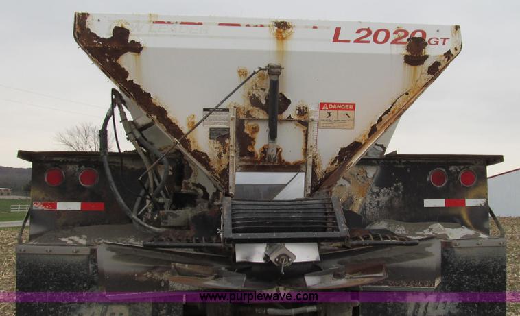 image for item G2176 1993 Tyler 4275 dry fertilizer spreader truck