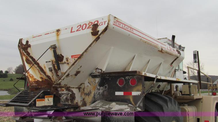 image for item G2176 1993 Tyler 4275 dry fertilizer spreader truck