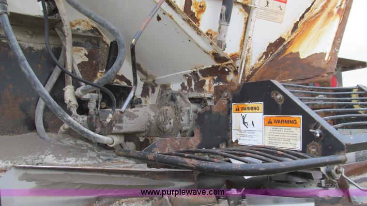 image for item G2176 1993 Tyler 4275 dry fertilizer spreader truck