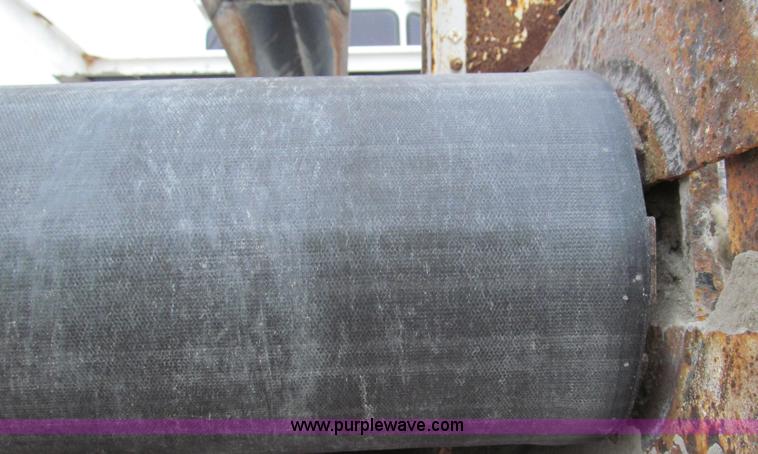 image for item G2176 1993 Tyler 4275 dry fertilizer spreader truck