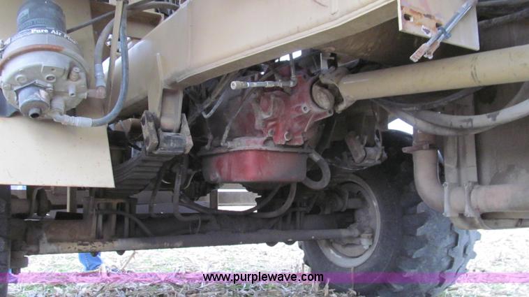 image for item G2176 1993 Tyler 4275 dry fertilizer spreader truck