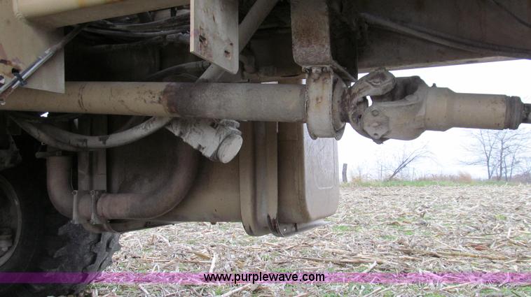 image for item G2176 1993 Tyler 4275 dry fertilizer spreader truck